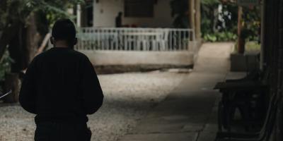 Cientos de jóvenes ponen en riesgo su vida