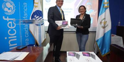 INE recibe donación de tablets por parte de UNICEF Guatemala para la ENCABIH