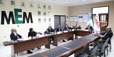 Tercera reunión de transición en el MEM se centra en el sector eléctrico