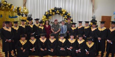 Soldados guatemaltecos concluyen formación educativa por madurez.