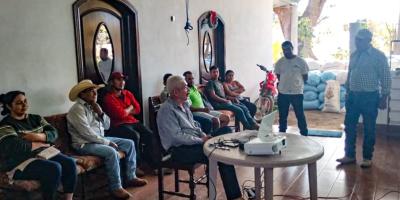 Agricultores de Jutiapa aprenden sobre bancos comunales de semilla