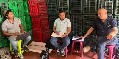 Agricultores de Santa María de Jesús reciben capacitación comercial y de logística