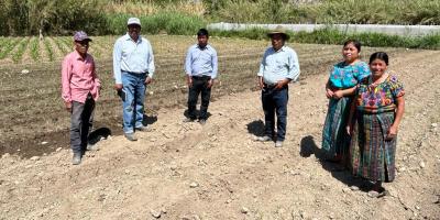 Productores y productoras de Sacapulas reciben insumos agrícolas