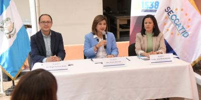Vicepresidenta Karin Herrera