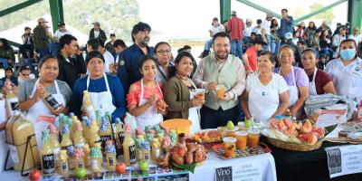 Apoyo y capacitación transforma vida de comunitarias que se convierten en emprendedoras 
