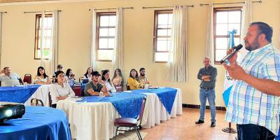 Talleres fomentan la alimentación saludable y apoyan al PAE en Jalapa