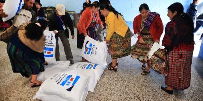 Entregan fertilizantes Totonicapán