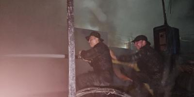 Ejército de Guatemala apoya la supresión de incendio registrado en mercado de San José, Escuintla.