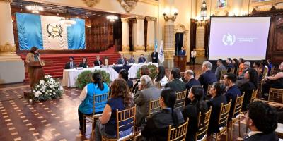 Lanzamiento de vacunación