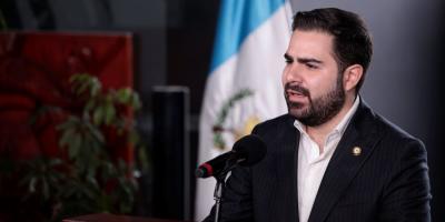 En la conferencia de prensa también participó Joaquín Barnoya, ministro de Salud, y Fernando Suriano, viceministro de Transportes.