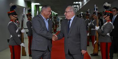 Canciller guatemalteco recibe al Primer Ministro de Belice