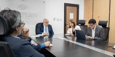 Reunión de trabajo entre autoridades de SEGEPLAN y representantes de CEPAL.