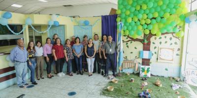 El equipo de la Dirección de Medidas Socioeducativas participó en la elaboración de su altar cívico.