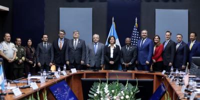 Presidenta en funciones Karin Herrera 