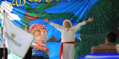 En el Centro Juvenil de Privación de Libertad para Varones -CEJUPLIV- Gaviotas se realizó una fiesta cívica para cerrar el mes patrio.