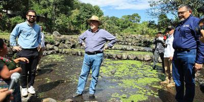 Agricultoras reciben Bono Campesino de manos del presidente Arévalo y el ministro Estrada