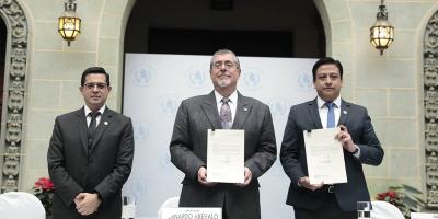 Presentan Iniciativas de Ley y acuerdos gubernativos para combatir la corrupción