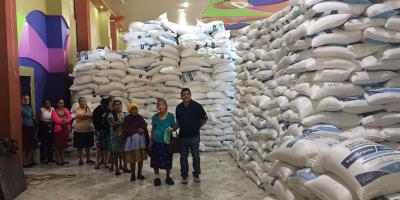 Agricultores de Nueva Santa Rosa reciben Bono Campesino