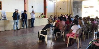 Agricultores de municipios de Zacapa reciben el Bono Campesino