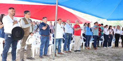 Brindan capacitación por Gusano Barrenador del Ganado en la Feria Ganadera 2025