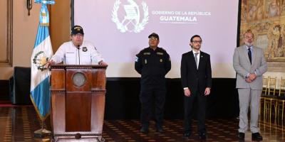 Estuvieron presentes Francisco Jiménez, ministro de Gobernación; el Procurador General de la Nación, Julio Saavedra; y Marvin Rabanales, titular de la Secretaría de Bienestar Social.