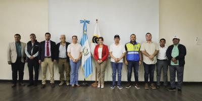 Necesidades viales de 38 comunidades de Izabal son atendidas por el CIV