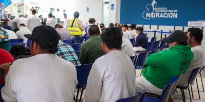 Migración atiende a primeras personas migrantes retornadas de 2025