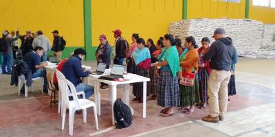 Familias agricultoras de Baja Verapaz, Chiquimula y Totonicapán reciben Bono Campesino