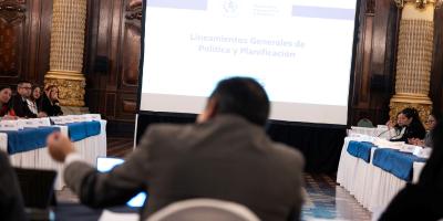 Lineamientos fueron presentados en mesa de alto nivel dirigida por el secretario de Planificación, Carlos Mendoza.