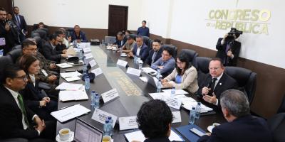 MINISTRO ABELARDO PINTO REFUERZA LA TRANSPARENCIA ASISTIENDO A CITACIONES