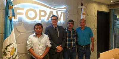 Capacitación impulsa entrega de expedientes para subsidios de vivienda en Petén 