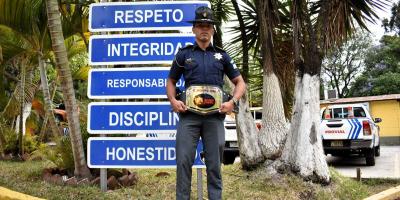 Brigadier de PROVIAL se corona campeón centroamericano de MMA