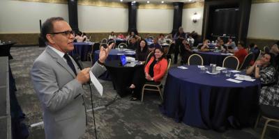 Mineduc oficializa el programa Cemucaf