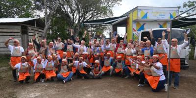 Secretario Carlos Mendoza compartió experiencias con jóvenes del programa Anfitriones para la Paz.  