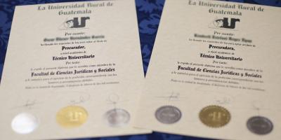 Dos jóvenes obtienen título a nivel técnico 