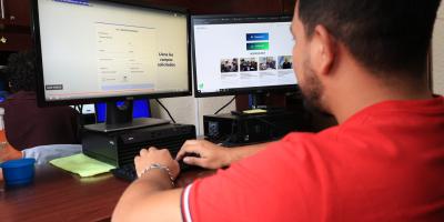 DGT invita a transportistas a actualizar sus datos de manera digital