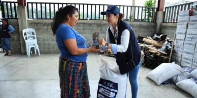 Más de 39 mil familias agricultoras recibieron semillas de hortalizas para fortalecer la agricultura familiar