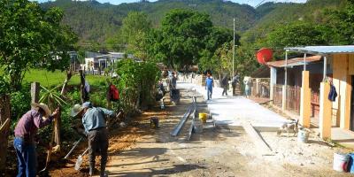 Zona Vial 14 y autoridades locales mejoran la red vial en El Cacao