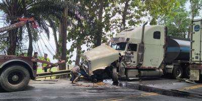 Brigadas de Provial atienden colisión en Morales, Izabal sin reporte de heridos