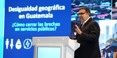 Diálogo contó con las intervenciones de académicos y funcionarios.