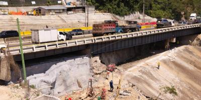 Covial trabaja en protección de taludes en la CA-1 Oriente
