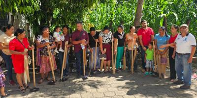 Entrega de insumos agrícolas impulsa la agricultura familiar de más de 90 mil agricultores