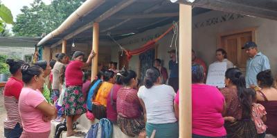 Familias elaboran abonos orgánicos para mejorar sus cultivos
