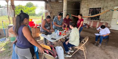 Madres de Zacapa aprenden a cocinar recetas nutritivas con productos locales