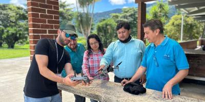 Udevipo capacita a su personal en uso de drones para innovar y fortalecer procesos de habitabilidad