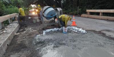 Covial repara puente en la CA-2 Oriente entre Santa Rosa y Jutiapa