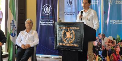 El evento fue liderado por el gobernador departamental, Fernando Mazariegos.