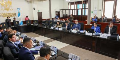 Ministerio de Finanzas presenta Presupuesto 2026 a la Comisión de Finanzas del Congreso