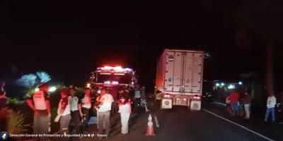 Provial atiende accidente en Santa Lucía Cotzumalguapa: tres personas pierden la vida
