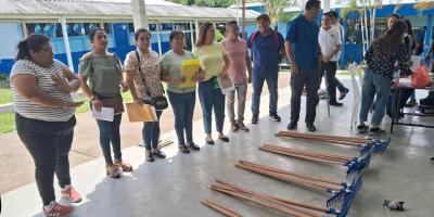 Directores de centros educativos se capacitan para implementar huertos escolares